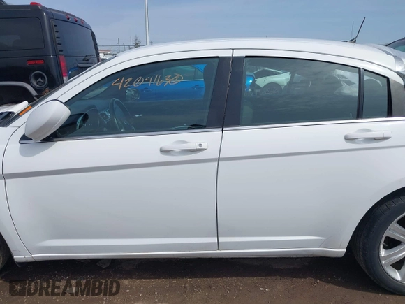 2011 Chrysler 200 Touring with VIN 1C3BC1FB4BN614249, listed as a IAAI auction lot 42041630 with 197,101 mi miles. Bid and sale history available at carsss.com. Image 14.