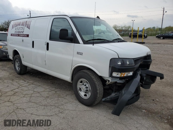 2022 Chevrolet Express Cargo z VIN 1GCWGAFP4N1280376, wystawiony jako Copart lot #54687655 z przebiegiem 63 251 mil mil oraz Szkoda całkowita • Salvage title. Historia ofert i sprzedaży dostępna na DreamBid. Obrazek 4.