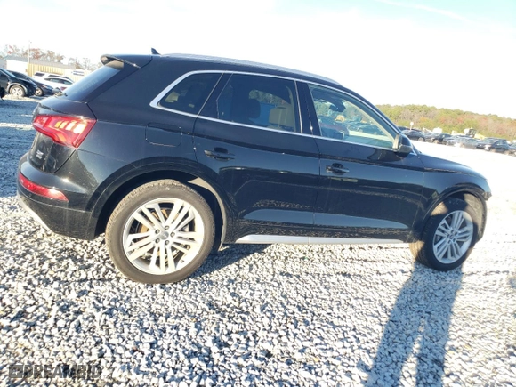 2018 Audi Q5 Premium Plus with VIN WA1BNAFY3J2005223, listed as a Copart auction lot 84760714 with 85,153 mi miles and Salvage Title. Bid and sale history available at carsss.com. Image 3.