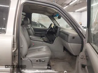 2003 GMC Yukon XL SLT with VIN 1GKFK16Z33R111162, listed as a IAAI auction lot 41611886 with 0 mi miles. Bid and sale history available at carsss.com. Image 5.
