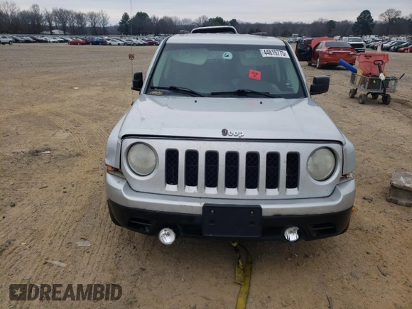2013 Jeep Patriot Latitude with VIN 1C4NJPFB9DD146531, listed as a Copart auction lot 44819775 with 220,396 mi miles and Salvage Title. Bid and sale history available at carsss.com. Image 5.