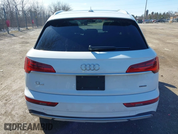 2024 Audi Q5 Premium z VIN WA1ABAFY2R2142122, wystawiony jako IAAI lot #41848621 z przebiegiem 4 334 mil mil oraz . Historia ofert i sprzedaży dostępna na DreamBid. Obrazek 16.