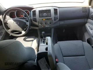 2010 Toyota Tacoma z VIN 5TEUU4EN5AZ696518, wystawiony jako Copart lot #49342855 z przebiegiem 244 150 mil mil oraz Szkoda całkowita • Salvage title. Historia ofert i sprzedaży dostępna na DreamBid. Obrazek 8.