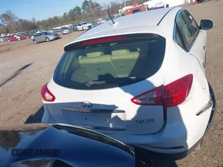 2015 Infiniti QX50 Journey with VIN JN1BJ0HP3FM730822, listed as a IAAI auction lot 41590976 with 70,941 mi miles. Bid and sale history available at carsss.com. Image 16.