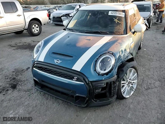 2024 MINI Hardtop 4 Door Cooper S with VIN WMW53DK00R2U61196, listed as a Copart auction lot 42207865 with 0 mi miles and Salvage Title. Bid and sale history available at carsss.com. Image 10.