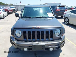 2017 Jeep Patriot Sport z VIN 1C4NJPBBXHD117521, wystawiony jako IAAI lot #42311513 z przebiegiem 71 548 mil mil oraz . Historia ofert i sprzedaży dostępna na DreamBid. Obrazek 19.
