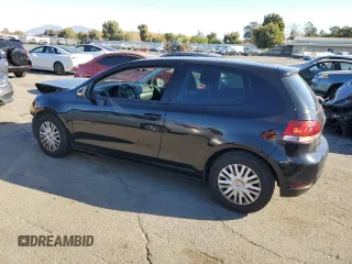 2012 Volkswagen Golf w/Conv & Sunroof с VIN WVWAB7AJ4CW137555, выставлен на аукционе Copart как лот 72058814 с пробегом 86 816 миль миль и Списание • Salvage title. История ставок и продаж доступна на DreamBid. Изображение 2.