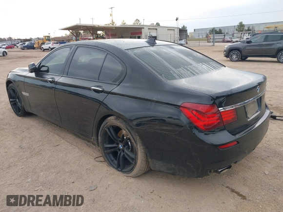 2015 BMW 7 Series 740i с VIN WBAYA6C58FD826880, выставлен на аукционе IAAI как лот 41360429 с пробегом 125 130 миль миль и . История ставок и продаж доступна на DreamBid. Изображение 3.