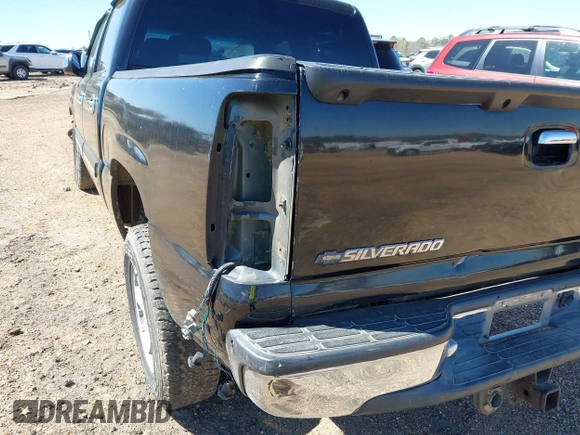 2006 Chevrolet Silverado 1500 LT1 with VIN 2GCEK13T761105028, listed as a IAAI auction lot 41541117 with 356,517 mi miles. Bid and sale history available at carsss.com. Image 18.