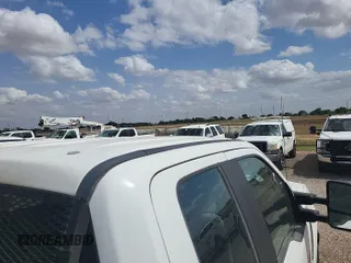 2019 Ford F-350 XL с VIN 1FD7X3A68KEG78527, выставлен на аукционе IAAI как лот 42636585 с пробегом 145 652 миль миль и . История ставок и продаж доступна на DreamBid. Изображение 22.