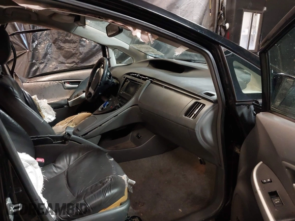 2010 Toyota Prius II with VIN JTDKN3DU4A0066061, listed as a IAAI auction lot 41433143 with 405,346 mi miles. Bid and sale history available at carsss.com. Image 5.