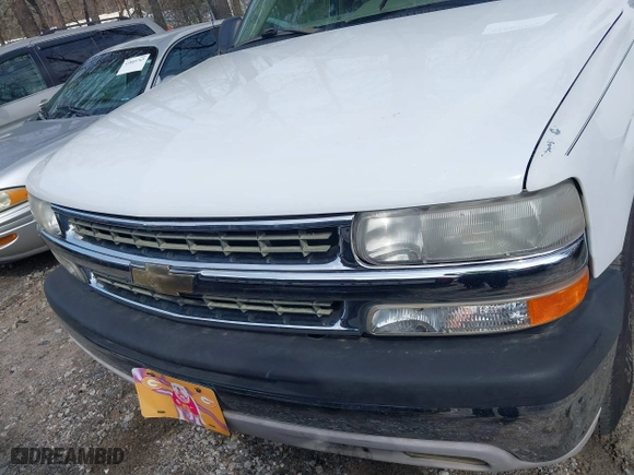 2003 Chevrolet Tahoe LT with VIN 1GNEC13Z33J145665, listed as a IAAI auction lot 41807970 with 307,997 mi miles. Bid and sale history available at carsss.com. Image 6.