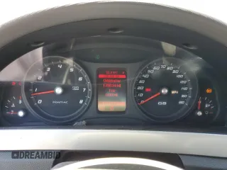 2009 Pontiac G8 z VIN 6G2ER57739L183196, wystawiony jako Copart lot #57629855 z przebiegiem 170 034 mil mil oraz Szkody całkowita. Historia ofert i sprzedaży dostępna na DreamBid. Obrazek 9.