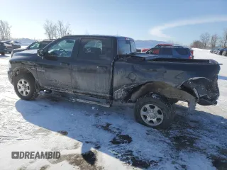 2018 Ram 2500 Big Horn z VIN 3C6UR5DL6JG307301, wystawiony jako Copart lot #45898065 z przebiegiem 405 312 mil mil oraz Szkoda całkowita • Salvage title. Historia ofert i sprzedaży dostępna na DreamBid. Obrazek 2.