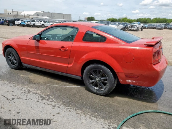 2005 Ford Mustang Deluxe z VIN 1ZVFT80N955154676, wystawiony jako Copart lot #61267825 z przebiegiem 191 439 mil mil oraz Czysty tytuł • Clean title. Historia ofert i sprzedaży dostępna na DreamBid. Obrazek 2.