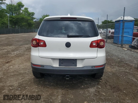 2011 Volkswagen Tiguan SEL w/Premium Navi with VIN WVGAV7AX6BW521178, listed as a Copart auction lot 56135045 with 155,438 mi miles and Clean title. Bid and sale history available at DreamBid. Image 6.