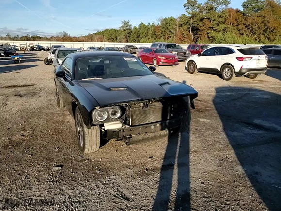 2019 Dodge Challenger SXT with VIN 2C3CDZGG5KH583807, listed as a Copart auction lot 85196374 with 77,953 mi miles and Salvage Title. Bid and sale history available at carsss.com. Image 11.