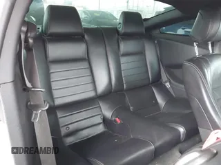 2014 Ford Mustang V6 z VIN 1ZVBP8AM3E5295137, wystawiony jako IAAI lot #42153393 z przebiegiem 154 878 mil mil oraz . Historia ofert i sprzedaży dostępna na DreamBid. Obrazek 8.