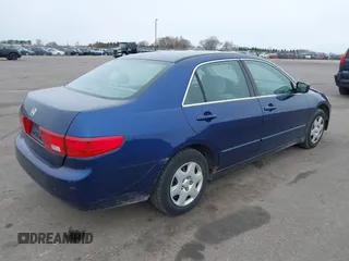 2005 Honda Accord LX z VIN 1HGCM56475A028423, wystawiony jako IAAI lot #41940782 z przebiegiem 265 543 mil mil oraz . Historia ofert i sprzedaży dostępna na DreamBid. Obrazek 4.