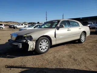 2008 Lincoln Town Car Limited z VIN 2LNHM82V18X647532, wystawiony jako Copart lot #43606095 z przebiegiem 143 119 mil mil oraz Szkoda całkowita • Salvage title. Historia ofert i sprzedaży dostępna na DreamBid. Obrazek 1.