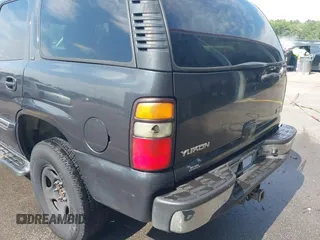 2005 GMC Yukon SLT z VIN 1GKEK13T75J214291, wystawiony jako IAAI lot #42308154 z przebiegiem 286 500 mil mil oraz . Historia ofert i sprzedaży dostępna na DreamBid. Obrazek 12.