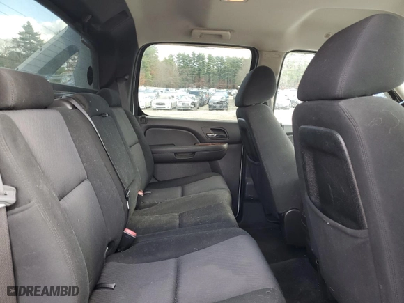 2010 Chevrolet Avalanche LS with VIN 3GNVKEE04AG225547, listed as a Copart auction lot 82215084 with 203,350 mi miles and Clean Title. Bid and sale history available at carsss.com. Image 10.
