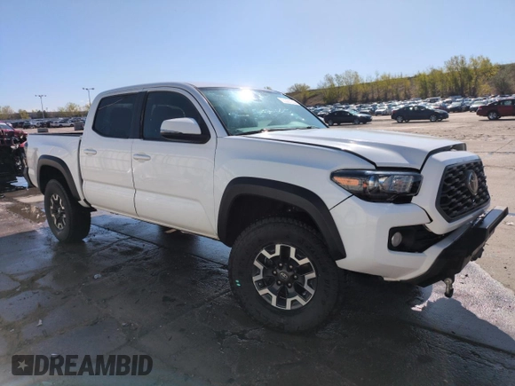 2020 Toyota Tacoma SR5 z VIN 5TFCZ5AN9LX230688, wystawiony jako Copart lot #55305165 z przebiegiem 50 381 mil mil oraz Szkoda całkowita • Salvage title. Historia ofert i sprzedaży dostępna na DreamBid. Obrazek 4.