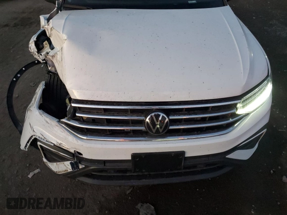 2024 Volkswagen Tiguan SE с VIN 3VVMB7AX2RM052032, выставлен на аукционе Copart как лот 85764774 с пробегом 11 763 миль миль и Списание • Salvage title. История ставок и продаж доступна на DreamBid. Изображение 12.