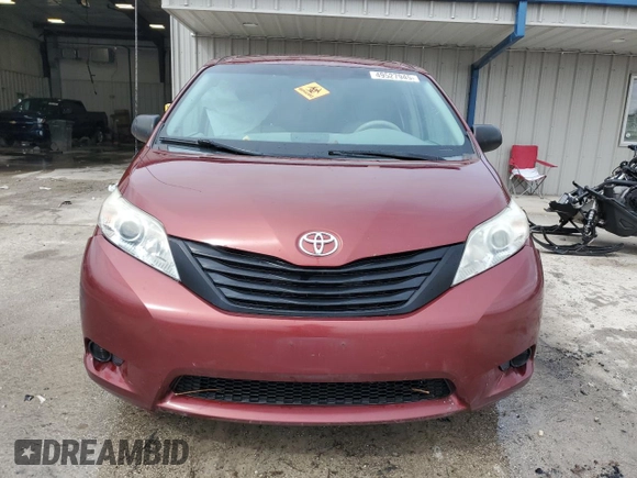 2013 Toyota Sienna L с VIN 5TDZK3DCXDS282433, выставлен на аукционе Copart как лот 49527945 с пробегом 197 583 миль миль и Списание • Salvage title. История ставок и продаж доступна на DreamBid. Изображение 5.