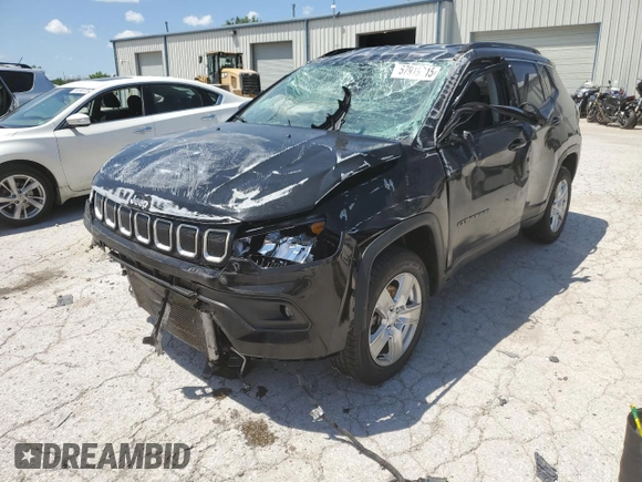 2022 Jeep Compass Latitude с VIN 3C4NJDBB2NT113273, выставлен на аукционе Copart как лот 57919215 с пробегом 57 901 миль миль и Списание • Salvage title. История ставок и продаж доступна на DreamBid. Изображение 1.