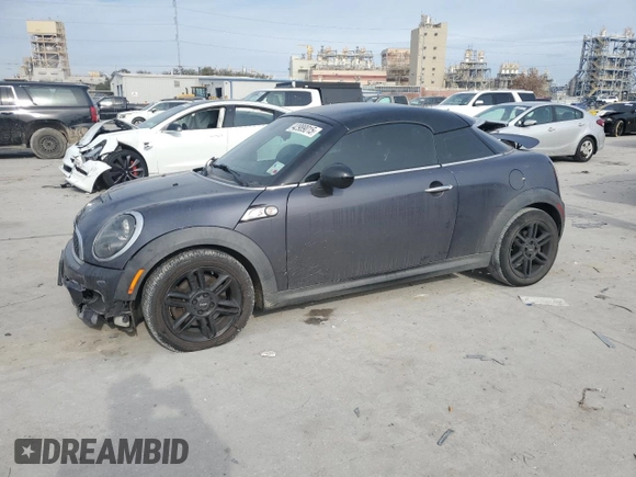 2014 MINI Coupe S z VIN WMWSX3C59ET773064, wystawiony jako Copart lot #42989015 z przebiegiem 135 005 mil mil oraz Szkoda całkowita • Salvage title. Historia ofert i sprzedaży dostępna na DreamBid. Obrazek 1.