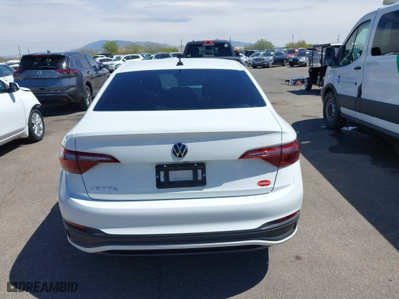 2024 Volkswagen Jetta Sport with VIN 3VWBM7BU0RM060082, listed as a IAAI auction lot 41902013 with 3,031 mi miles. Bid and sale history available at carsss.com. Image 16.