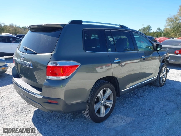2012 Toyota Highlander Limited with VIN 5TDYK3EH7CS054667, listed as a IAAI auction lot 41716240 with 234,682 mi miles. Bid and sale history available at carsss.com. Image 4.