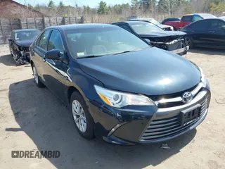 2016 Toyota Camry XLE with VIN 4T4BF1FK6GR528992, listed as a IAAI auction lot 42006520 with 89,225 mi miles. Bid and sale history available at carsss.com. Image 1.
