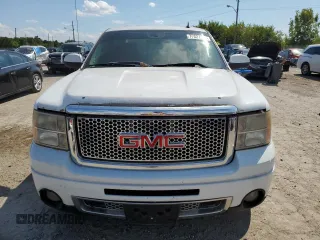 2007 GMC Sierra Denali z VIN 2GTEK638871658295, wystawiony jako Copart lot #70327344 z przebiegiem 179 080 mil mil oraz Szkody całkowita. Historia ofert i sprzedaży dostępna na DreamBid. Obrazek 5.