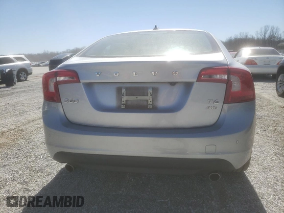 2013 Volvo S60 T6 R-Design Platinum z VIN YV1902FHXD2197960, wystawiony jako Copart lot #48848335 z przebiegiem 104 547 mil mil oraz Szkoda całkowita • Salvage title. Historia ofert i sprzedaży dostępna na DreamBid. Obrazek 6.