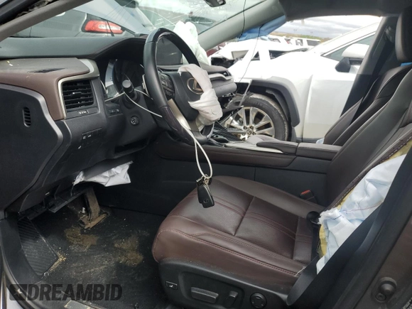 2020 Lexus RX 350 z VIN 2T2JZMDA5LC238632, wystawiony jako Copart lot #45383455 z przebiegiem 68 746 mil mil oraz Szkoda całkowita • Salvage title. Historia ofert i sprzedaży dostępna na DreamBid. Obrazek 7.