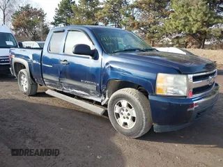 2007 Chevrolet Silverado 1500 1LT with VIN 2GCEK19J071715585, listed as a IAAI auction lot 41492009 with 265,174 mi miles and . Bid and sale history available at DreamBid. Image 1.