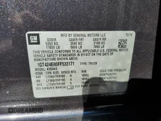 2015 GMC Sierra 3500HD Denali z VIN 1GT424E86FF533171, wystawiony jako Copart lot #74837874 z przebiegiem 128 234 mil mil oraz Szkoda całkowita • Salvage title. Historia ofert i sprzedaży dostępna na DreamBid. Obrazek 12.