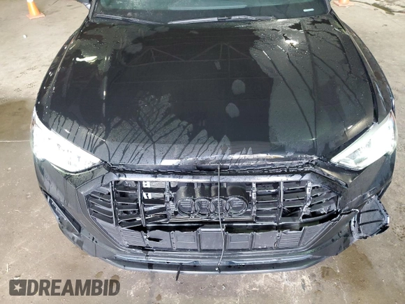 2024 Audi Q3 S line Premium Plus z VIN WA1EECF34R1035605, wystawiony jako Copart lot #42318005 z przebiegiem 10 264 mil mil oraz Szkody całkowita. Historia ofert i sprzedaży dostępna na DreamBid. Obrazek 12.