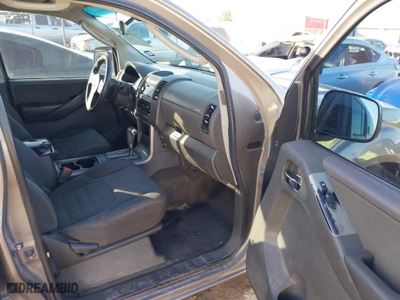 2006 Nissan Pathfinder SE with VIN 5N1AR18U36C684150, listed as a IAAI auction lot 41201933 with 146,494 mi miles. Bid and sale history available at carsss.com. Image 5.