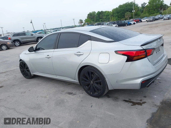 2019 Nissan Altima 2.5 SR with VIN 1N4BL4CV3KN312775, listed as a IAAI auction lot 41875447 with 131,065 mi miles. Bid and sale history available at carsss.com. Image 14.
