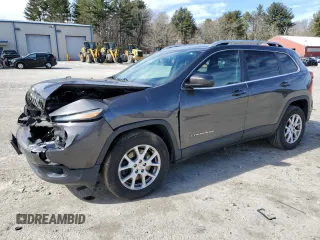 2016 Jeep Cherokee Latitude with VIN 1C4PJMCB0GW371764, listed as a Copart auction lot 47958335 with 121,571 mi miles and Salvage Title. Bid and sale history available at carsss.com. Image 1.