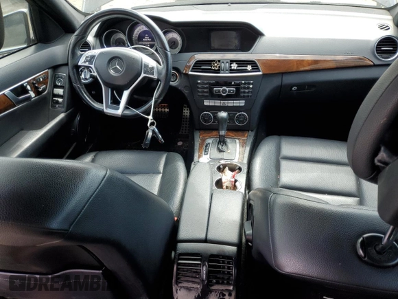 2013 Mercedes-Benz C 300 Sport with VIN WDDGF8AB4DR254068, listed as a Copart auction lot 56369425 with 188,064 mi miles and Clean Title. Bid and sale history available at DreamBid. Image 8.