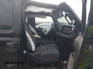 2024 Jeep Wrangler Rubicon with VIN 1C4PJXFG6RW337596, listed as a IAAI auction lot 41958788 with 15,942 mi miles and . Bid and sale history available at DreamBid. Image 5.