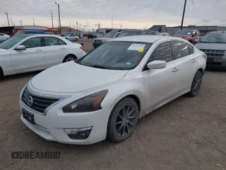 2015 Nissan Altima SV with VIN 1N4AL3AP6FC154329, listed as a IAAI auction lot 41611704 with 124,820 mi miles and . Bid and sale history available at carsss.com. Image 17.