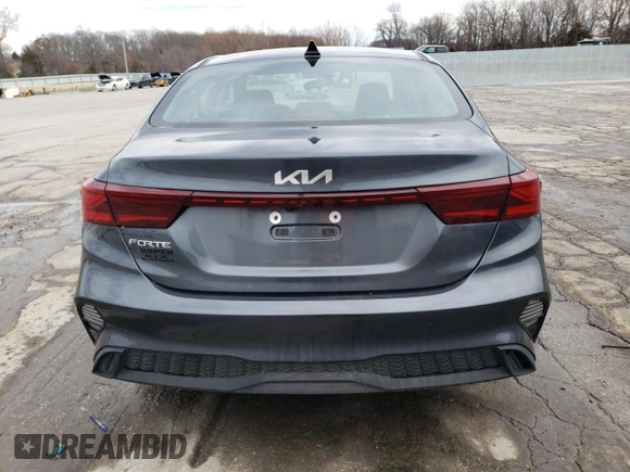 2022 Kia Forte LXS with VIN 3KPF24AD3NE456120, listed as a Copart auction lot 89173335 with 33,753 mi miles and Salvage Title. Bid and sale history available at carsss.com. Image 6.