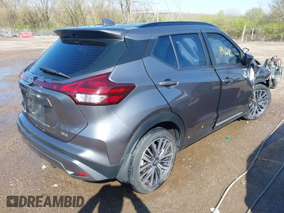 2021 Nissan Kicks SR z VIN 3N1CP5DVXML465845, wystawiony jako IAAI lot #41966146 z przebiegiem 56 134 mil mil oraz . Historia ofert i sprzedaży dostępna na DreamBid. Obrazek 4.