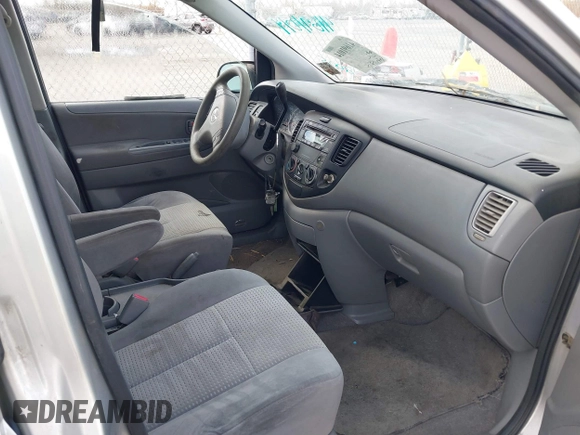 2005 Mazda MPV LX with VIN JM3LW28AX50555220, listed as a IAAI auction lot 41691014 with 135,132 mi miles. Bid and sale history available at carsss.com. Image 5.