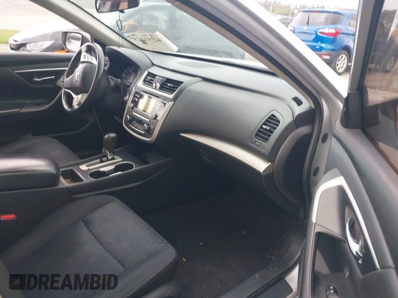 2017 Nissan Altima SV with VIN 1N4AL3AP7HC188945, listed as a IAAI auction lot 42111225 with 157,185 mi miles and . Bid and sale history available at carsss.com. Image 5.